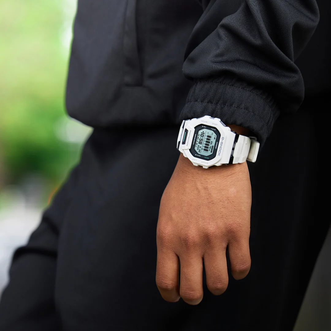 CASIO G-SHOCK G-SQUAD SPORTS GBD-200-7DR DIGITAL WHITE MEN WATCH - Image 8