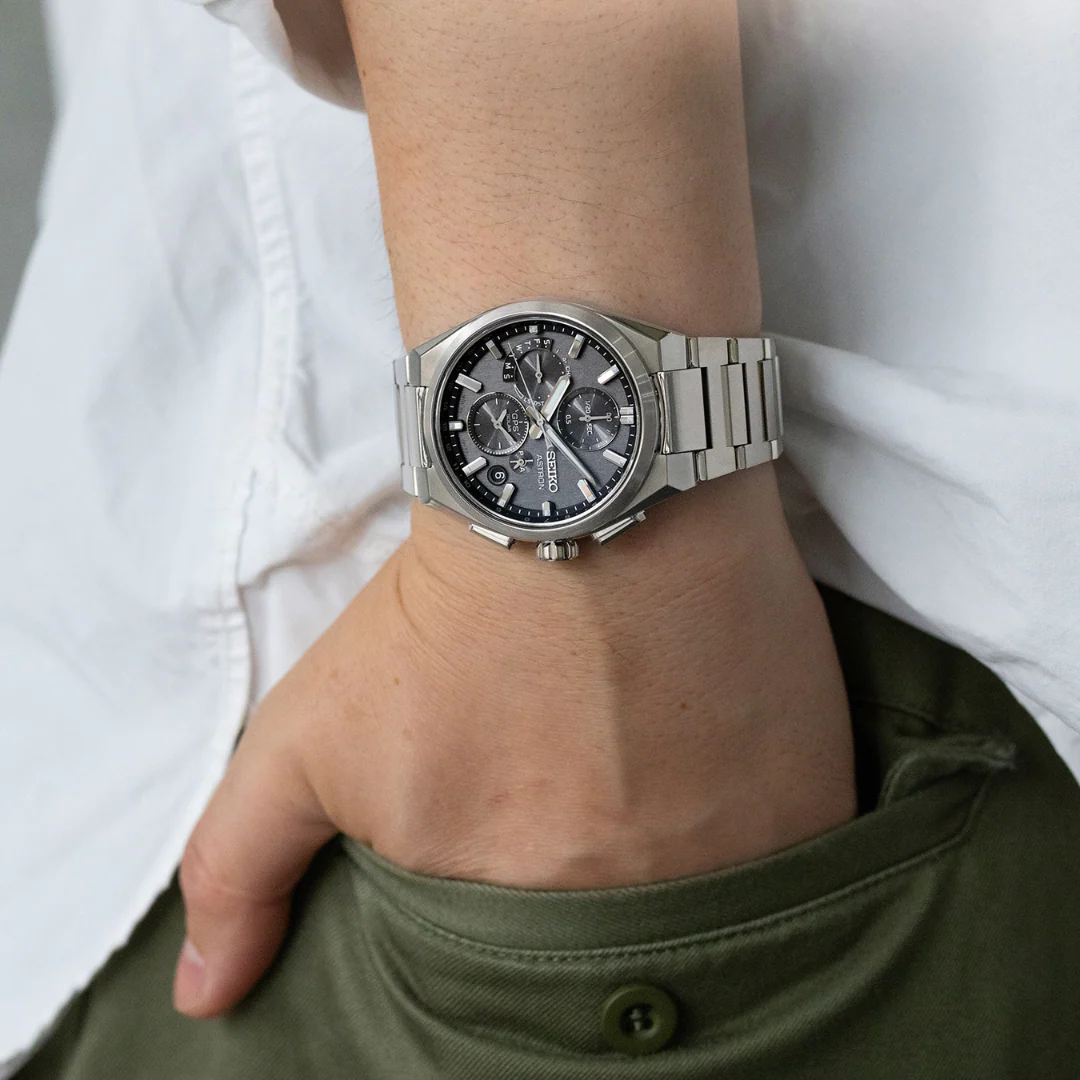 SEIKO ASTRON SSH163J1 5X83 DUAL-TIME GPS SOLAR CHRONOGRAPH MEN WATCH - Image 8